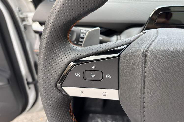 Used CHANGAN UNI-V 2023 1.5T Prestige Model Interior 10