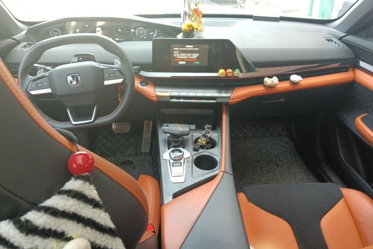 Used CHANGAN UNI-V 2023 1.5T Sport Edition Interior 2