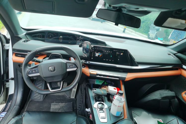 Used CHANGAN UNI-V 2023 1.5T Sport Edition Interior 2