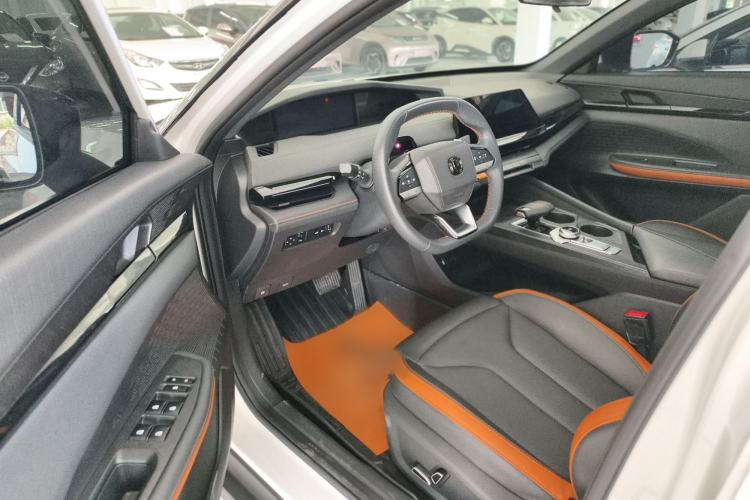 Used CHANGAN UNI-V 2023 1.5T Prestige Model Interior 2