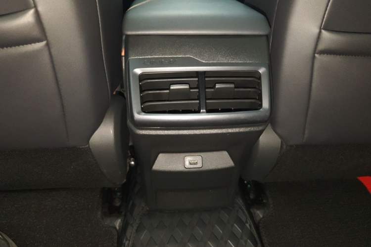 Used CHANGAN UNI-V 2023 1.5T Prestige Model Interior 3