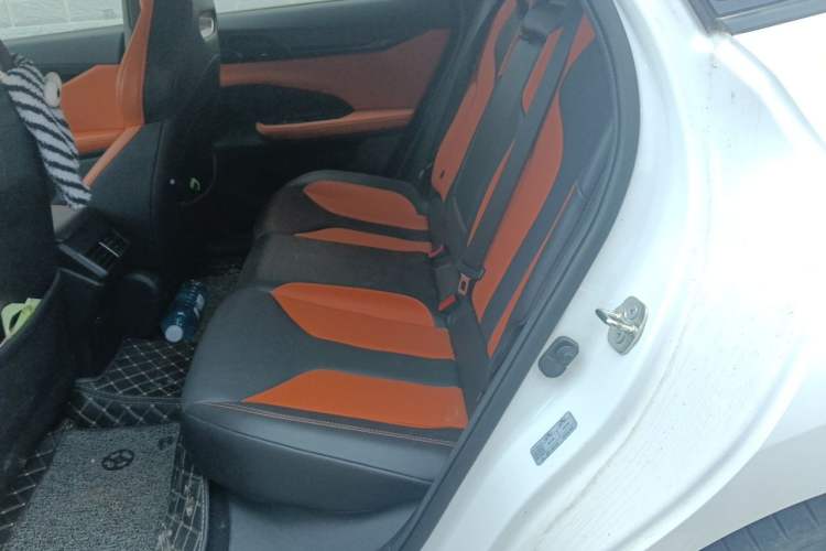 Used CHANGAN UNI-V 2023 1.5T Sport Edition Interior 4