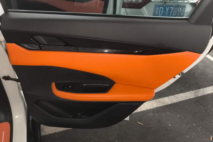 Used CHANGAN UNI-V 2023 2.0T Leading-Speed Edition Interior 6