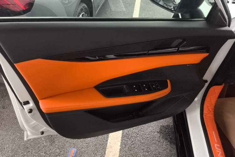 Used CHANGAN UNI-V 2023 2.0T Leading-Speed Edition Interior 7
