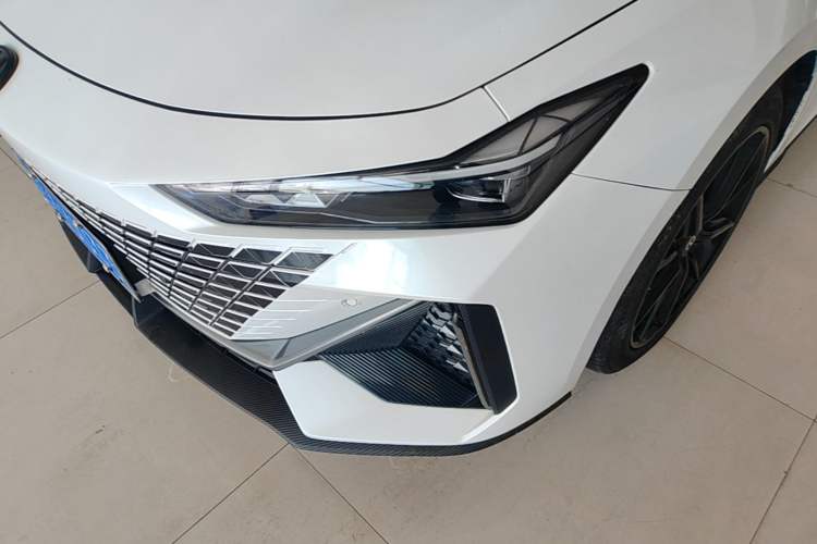 Used CHANGAN UNI-V 2023 1.5T Prestige Model Left Front Headlight
