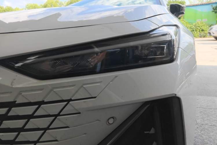 Used CHANGAN UNI-V 2023 1.5T Prestige Model Left Front Headlight
