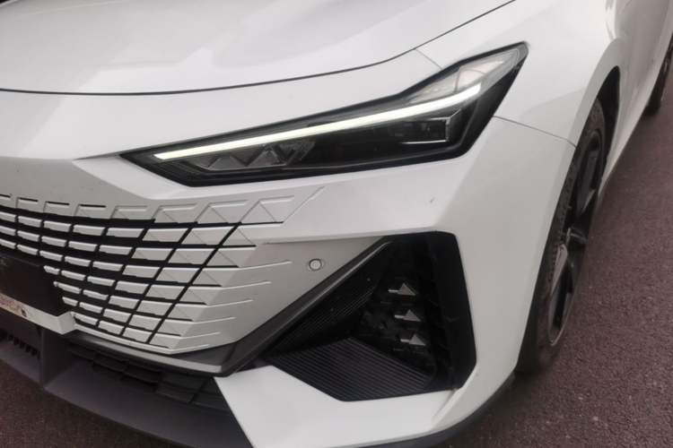 Used CHANGAN UNI-V 2023 1.5T Prestige Model Left Front Headlight