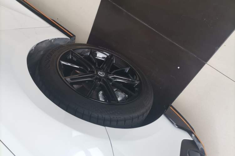 Used CHANGAN UNI-V 2023 2.0T Sport Edition Left Front Wheel Hub