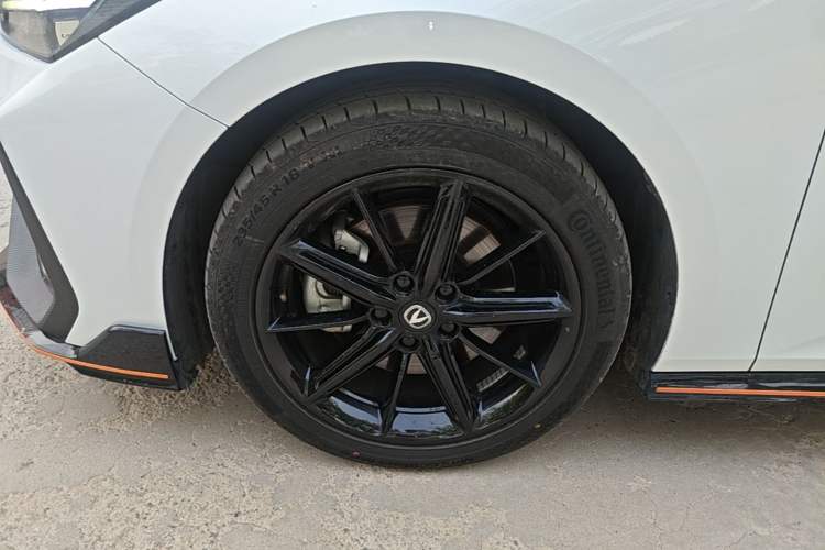 Used CHANGAN UNI-V 2023 2.0T Sport Edition Left Front Wheel Hub