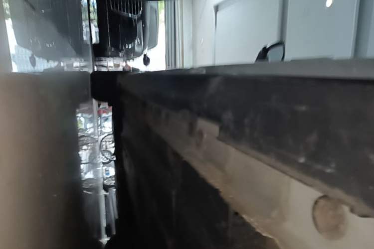 Used CHANGAN UNI-V 2023 1.5T Prestige Model Left Side Sill
