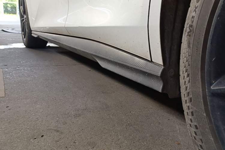Used CHANGAN UNI-V 2023 1.5T Prestige Model Left Side Sill
