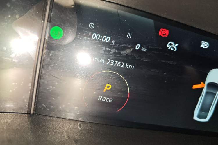 Used CHANGAN UNI-V 2023 1.5T Prestige Model Odometer Close Up
