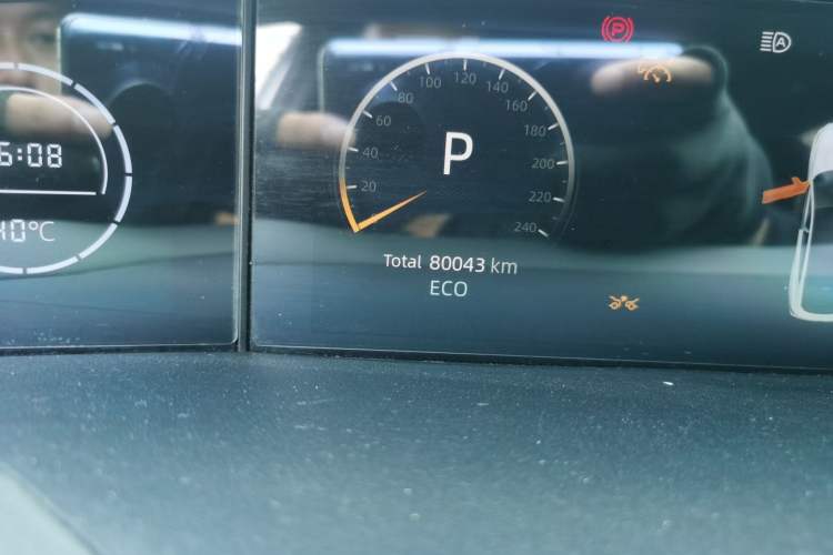 Used CHANGAN UNI-V 2023 1.5T Sport Edition Odometer Close Up