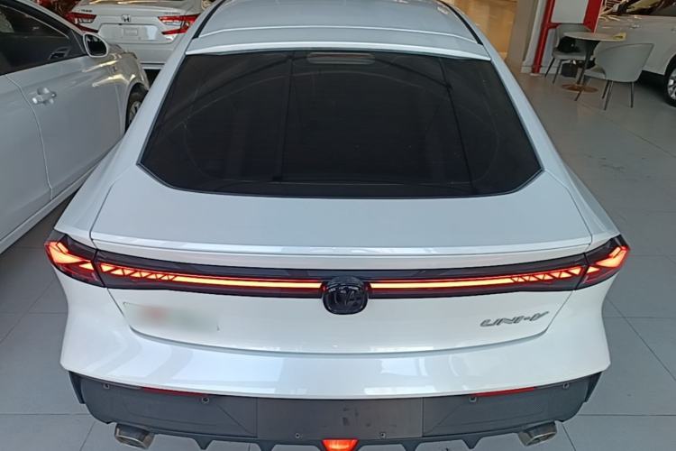 Used CHANGAN UNI-V 2023 1.5T Premium Model Rear