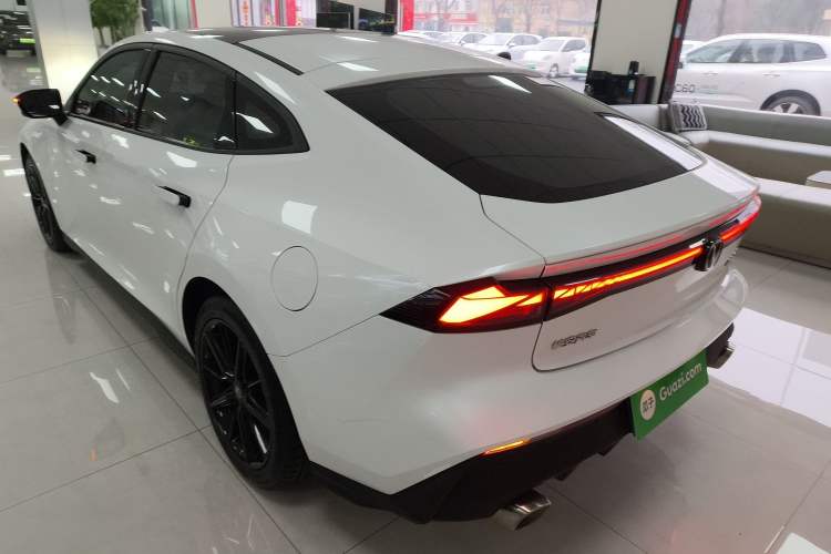 Used CHANGAN UNI-V 2023 1.5T Prestige Model Rear Left 45 Deg