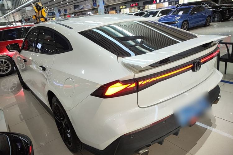 Used CHANGAN UNI-V 2023 1.5T Prestige Model Rear Left 45 Deg