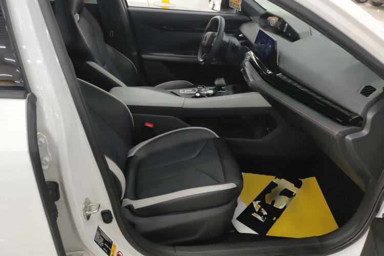 Used CHANGAN UNI-V 2023 1.5T Premium Model Right Front Seat
