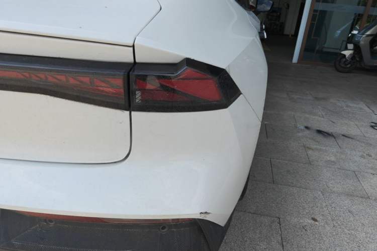 Used CHANGAN UNI-V 2023 1.5T Prestige Model Right Rear Taillight