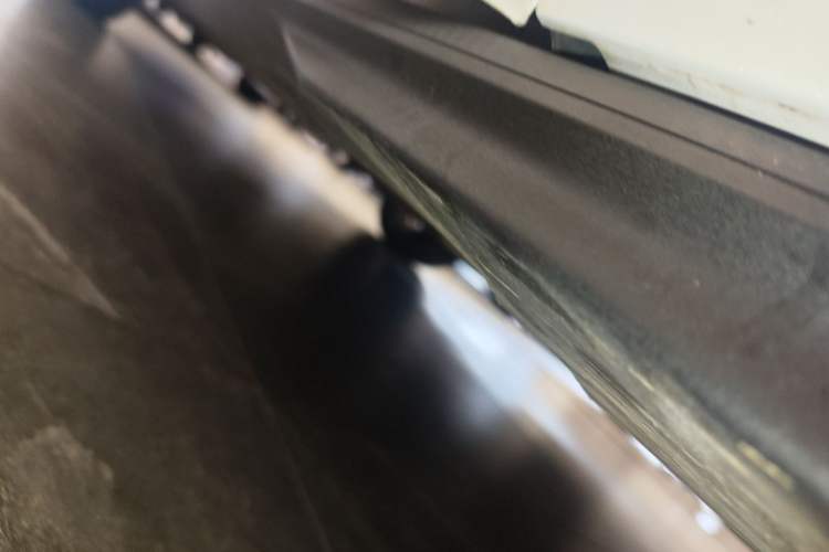 Used CHANGAN UNI-V 2023 1.5T Premium Model Right Side Sill