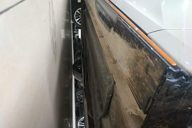 Used CHANGAN UNI-V 2023 2.0T Sport Edition Right Side Sill