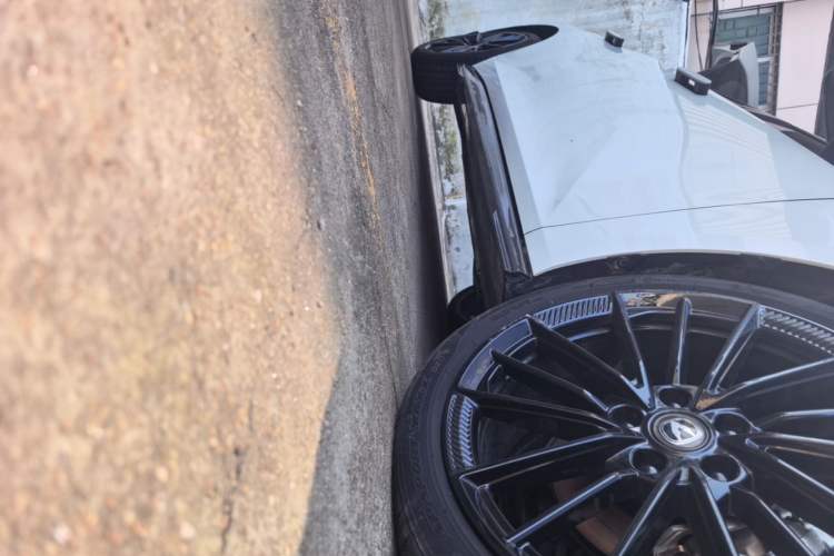 Used CHANGAN UNI-V 2023 1.5T Sport Edition Right Side Sill