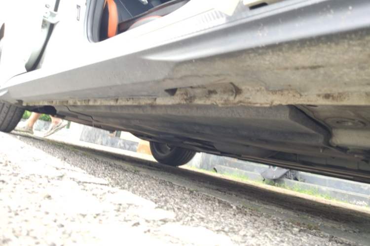 Used CHANGAN UNI-V 2023 1.5T Prestige Model Right Side Sill