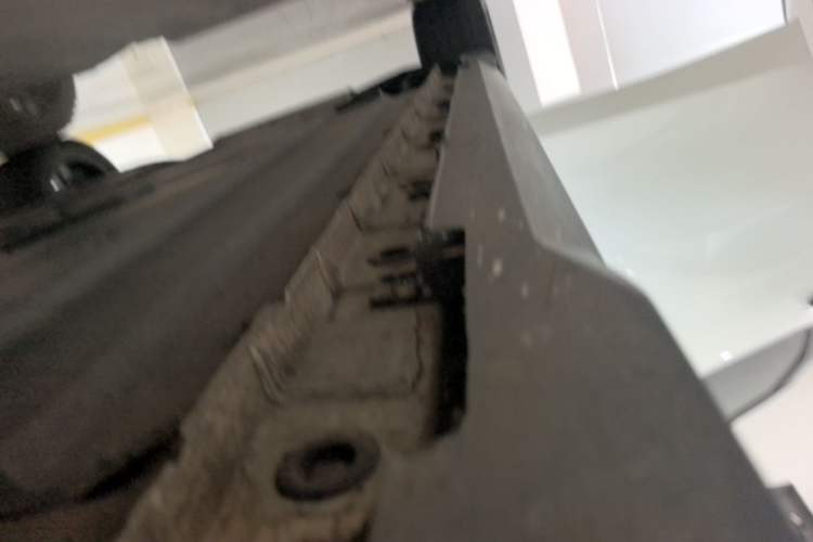 Used CHANGAN UNI-V 2023 1.5T Prestige Model Right Side Sill