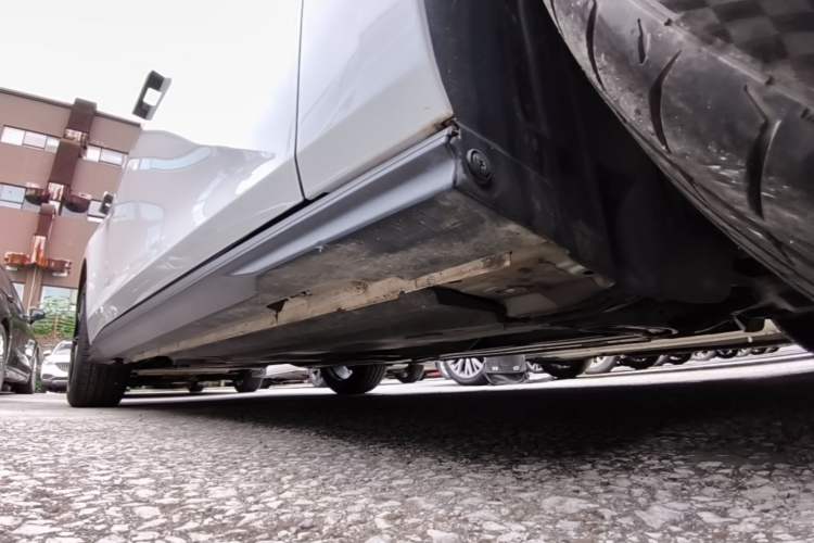 Used CHANGAN UNI-V 2023 1.5T Prestige Model Right Side Sill