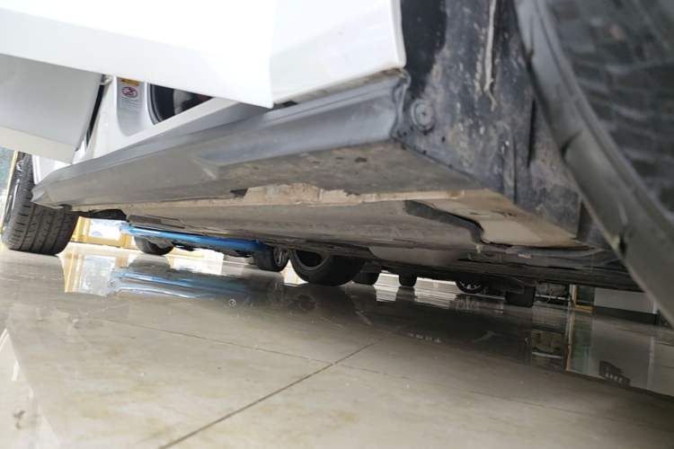 Used CHANGAN UNI-V 2023 1.5T Prestige Model Right Side Sill