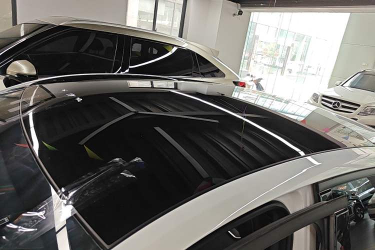 Used CHANGAN UNI-V 2023 1.5T Prestige Model Roof