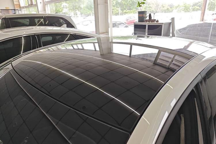 Used CHANGAN UNI-V 2023 1.5T Prestige Model Roof