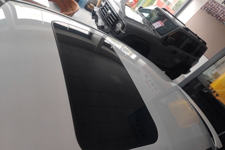 Used CHANGAN UNI-V 2023 1.5T Premium Model Roof