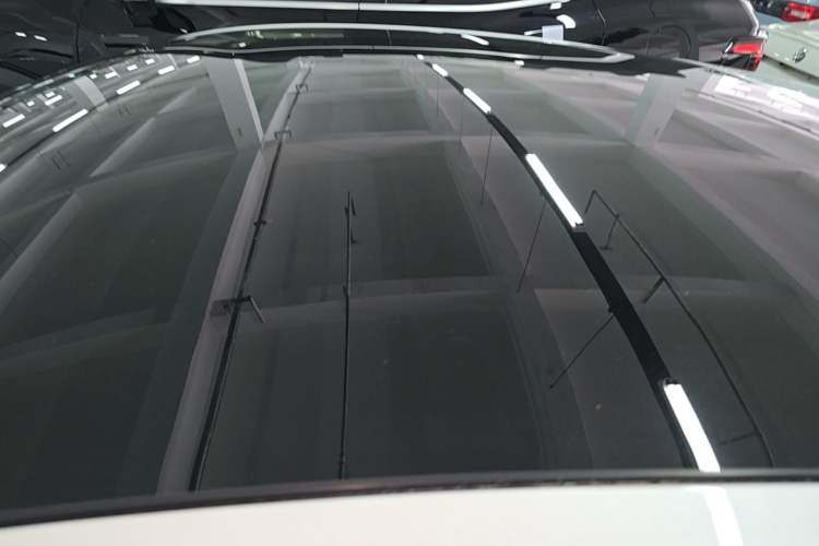 Used CHANGAN UNI-V 2023 1.5T Prestige Model Roof
