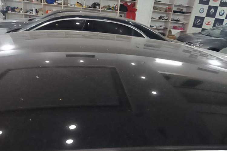 Used CHANGAN UNI-V 2023 1.5T Prestige Model Roof