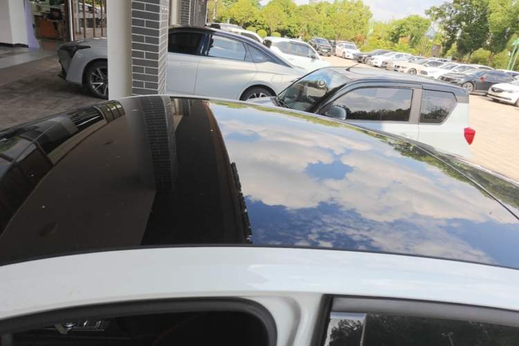 Used CHANGAN UNI-V 2023 1.5T Prestige Model Roof