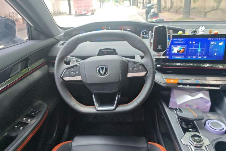 Used CHANGAN UNI-V 2023 1.5T Prestige Model Steering Wheel