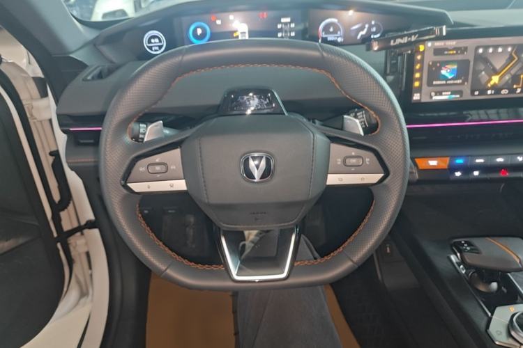 Used CHANGAN UNI-V 2023 1.5T Prestige Model Steering Wheel