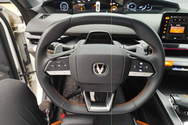 Used CHANGAN UNI-V 2023 1.5T Prestige Model Steering Wheel