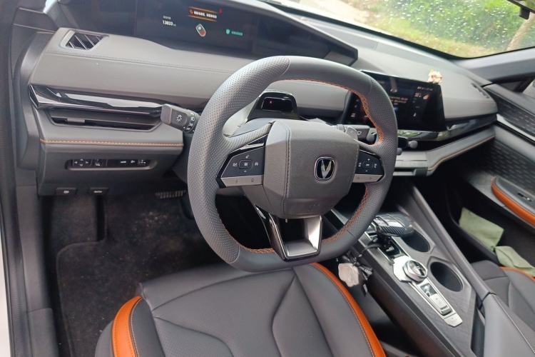 Used CHANGAN UNI-V 2023 1.5T Prestige Model Steering Wheel