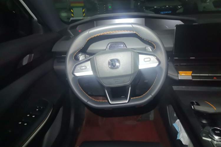 Used CHANGAN UNI-V 2023 1.5T Prestige Model Steering Wheel
