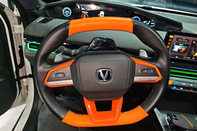 Used CHANGAN UNI-V 2023 1.5T Prestige Model Steering Wheel
