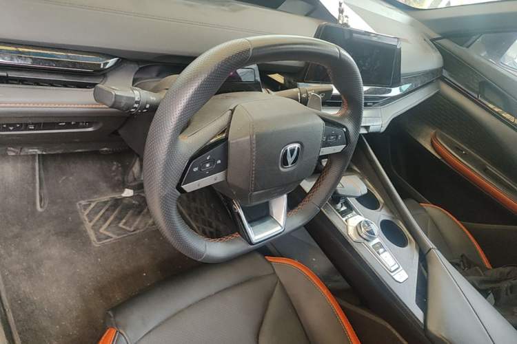 Used CHANGAN UNI-V 2023 1.5T Prestige Model Steering Wheel