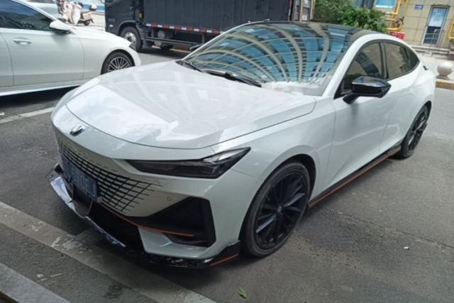 Used CHANGAN UNI-V 2023 1.5T Sport Edition
