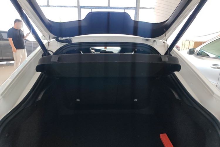 Used CHANGAN UNI-V 2023 1.5T Prestige Model Trunk