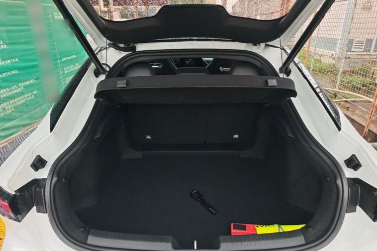 Used CHANGAN UNI-V 2023 1.5T Prestige Model Trunk