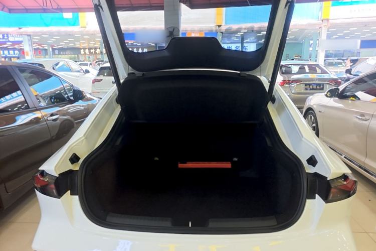 Used CHANGAN UNI-V 2023 1.5T Prestige Model Trunk