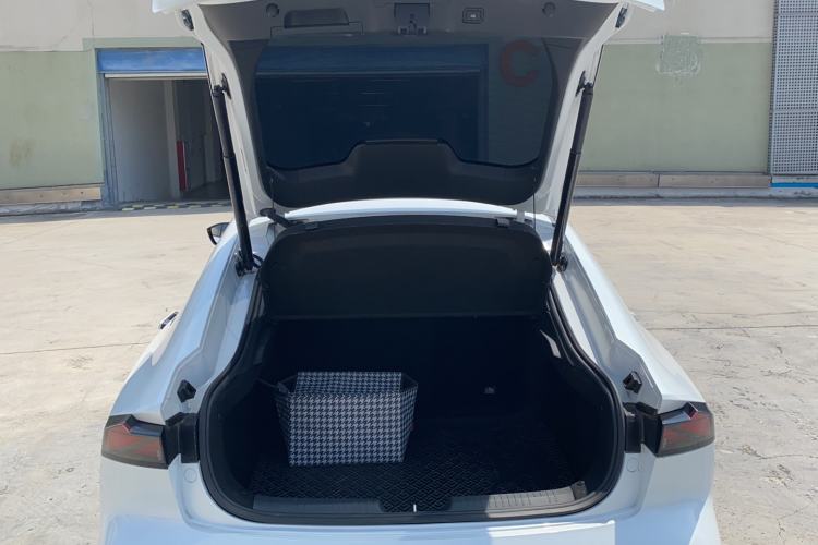 Used CHANGAN UNI-V 2023 1.5T Premium Model Trunk