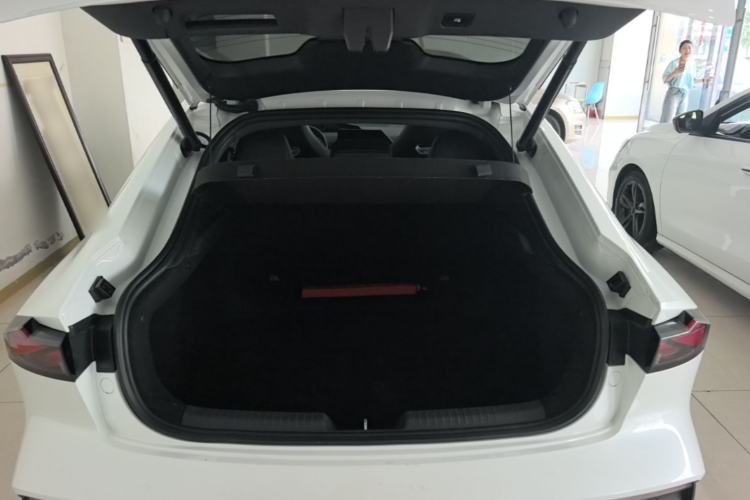 Used CHANGAN UNI-V 2023 1.5T Prestige Model Trunk