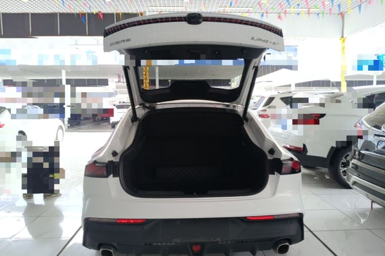 Used CHANGAN UNI-V 2023 1.5T Prestige Model Trunk