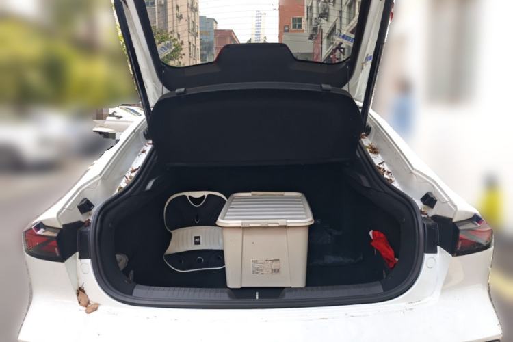 Used CHANGAN UNI-V 2023 1.5T Sport Edition Trunk